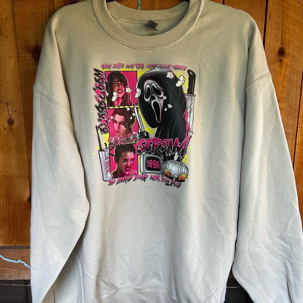 FLASH HALLOWEEN SALE Gildan Graphic Scream Crewneck Sweater